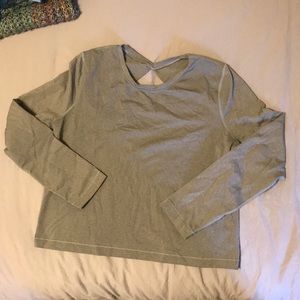 Athletic lightweight sweater